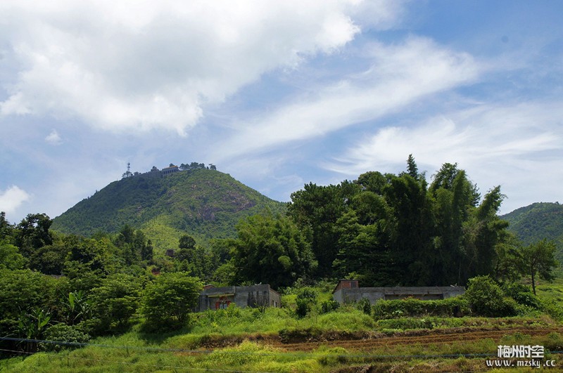 兴宁市罗岗镇霞岚村白鹤观风景区观光记