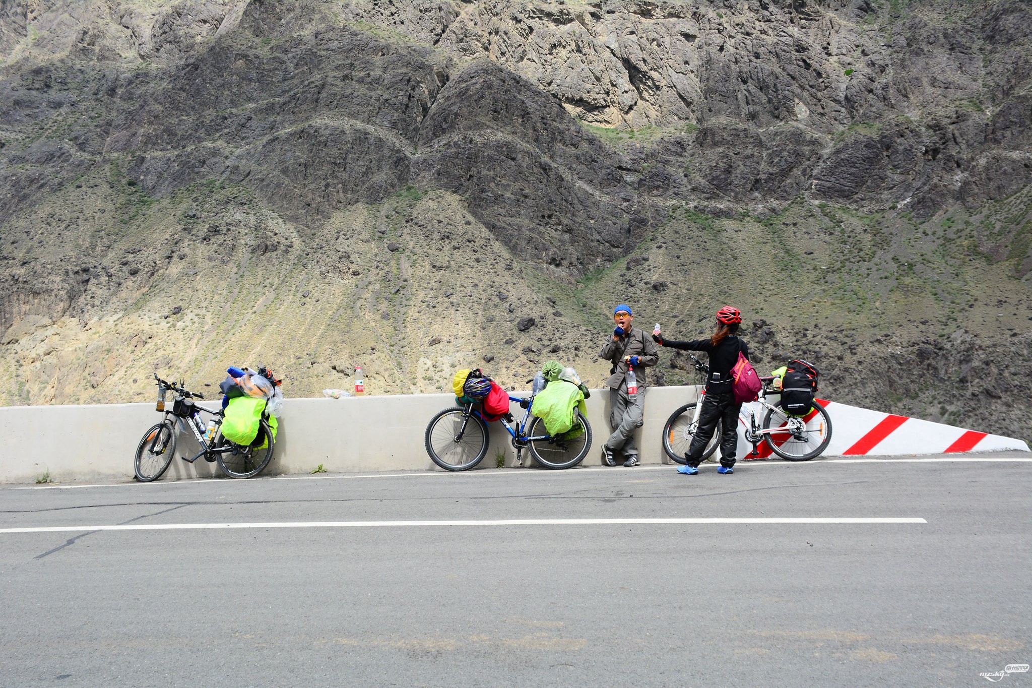 生命不息、车轮不止——记骑行独库－沙漠公路－新藏线