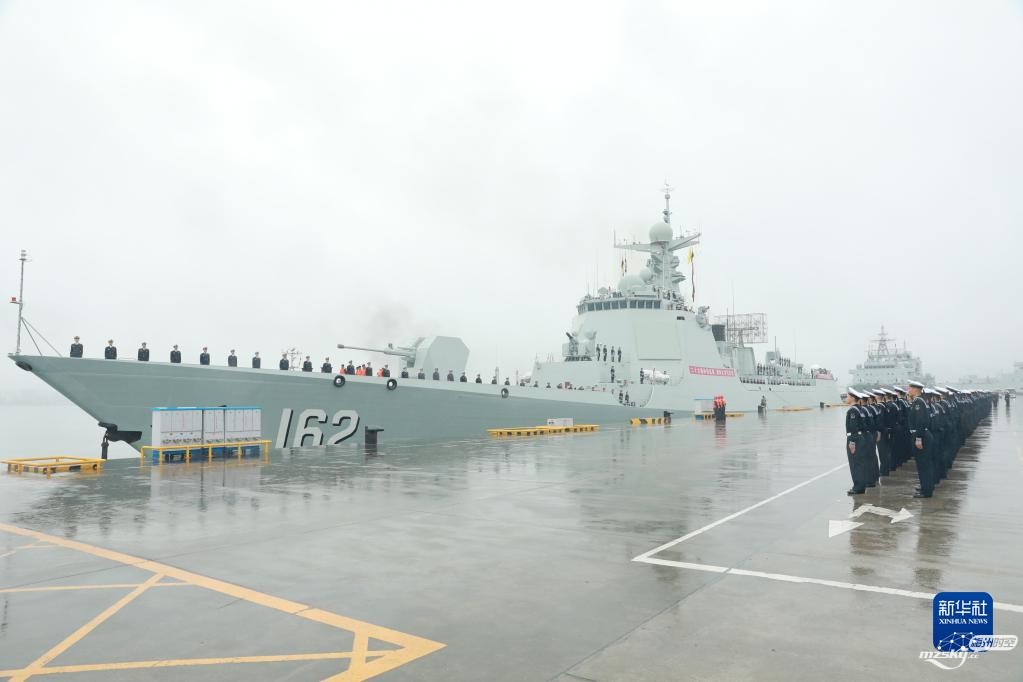 中国海军第43批护航编队起航赴亚丁湾