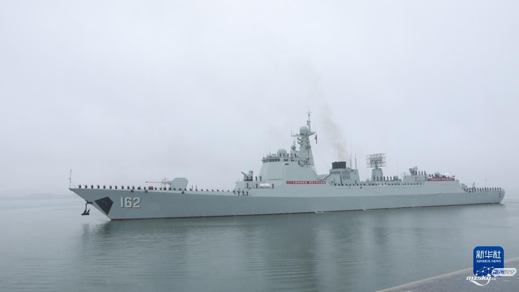 中国海军第43批护航编队起航赴亚丁湾