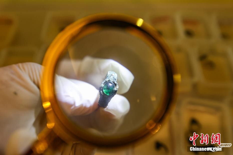 “海上银珠·璀璨华光——上海市历史博物馆馆藏银器展”