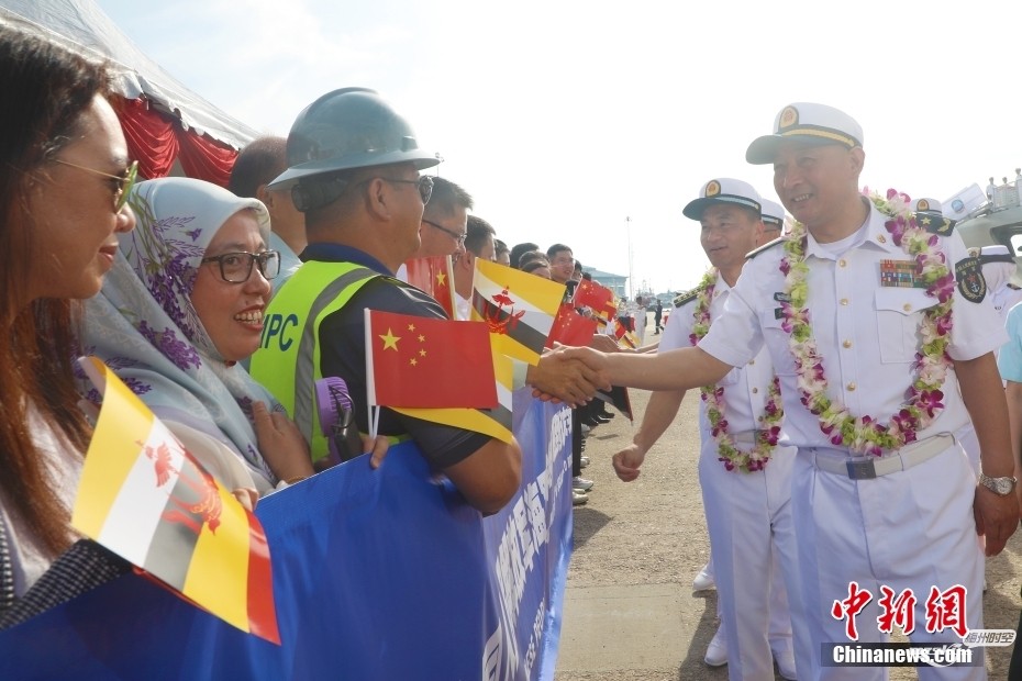 中国海军戚继光舰抵达越南进行友好访问