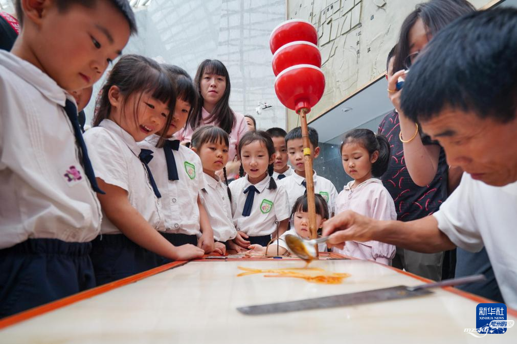 多彩活动迎“文化和自然遗产日”