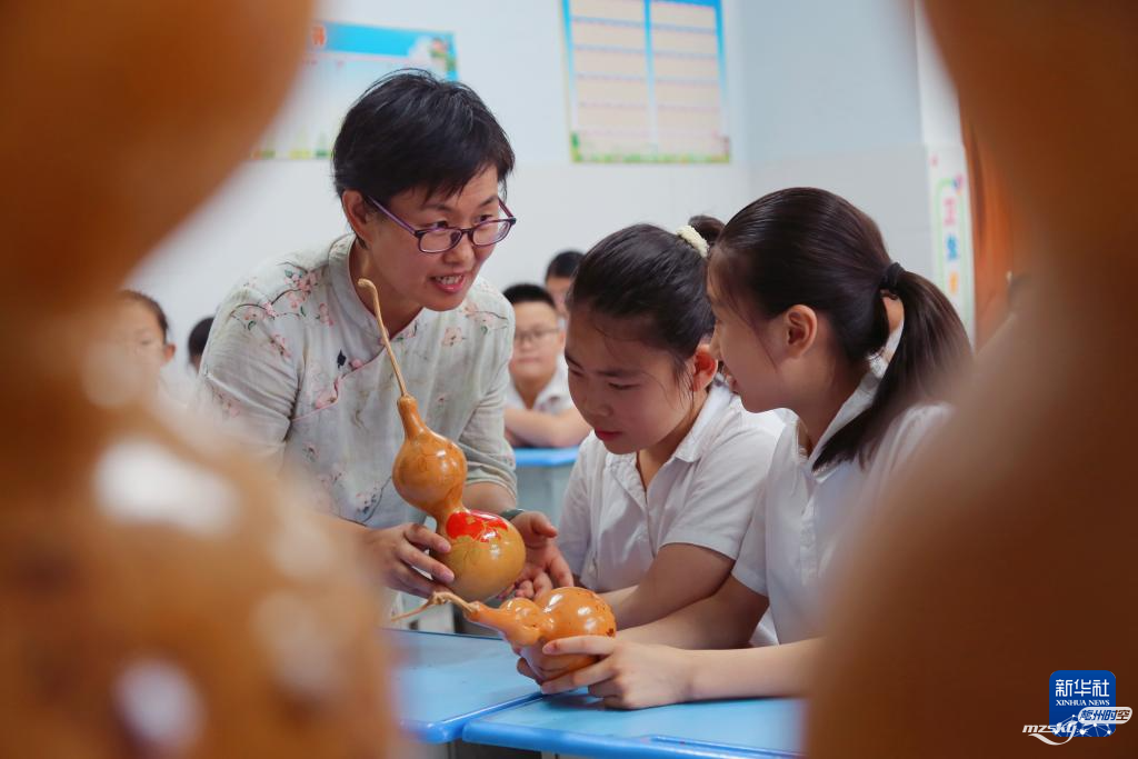 多彩活动迎“文化和自然遗产日”